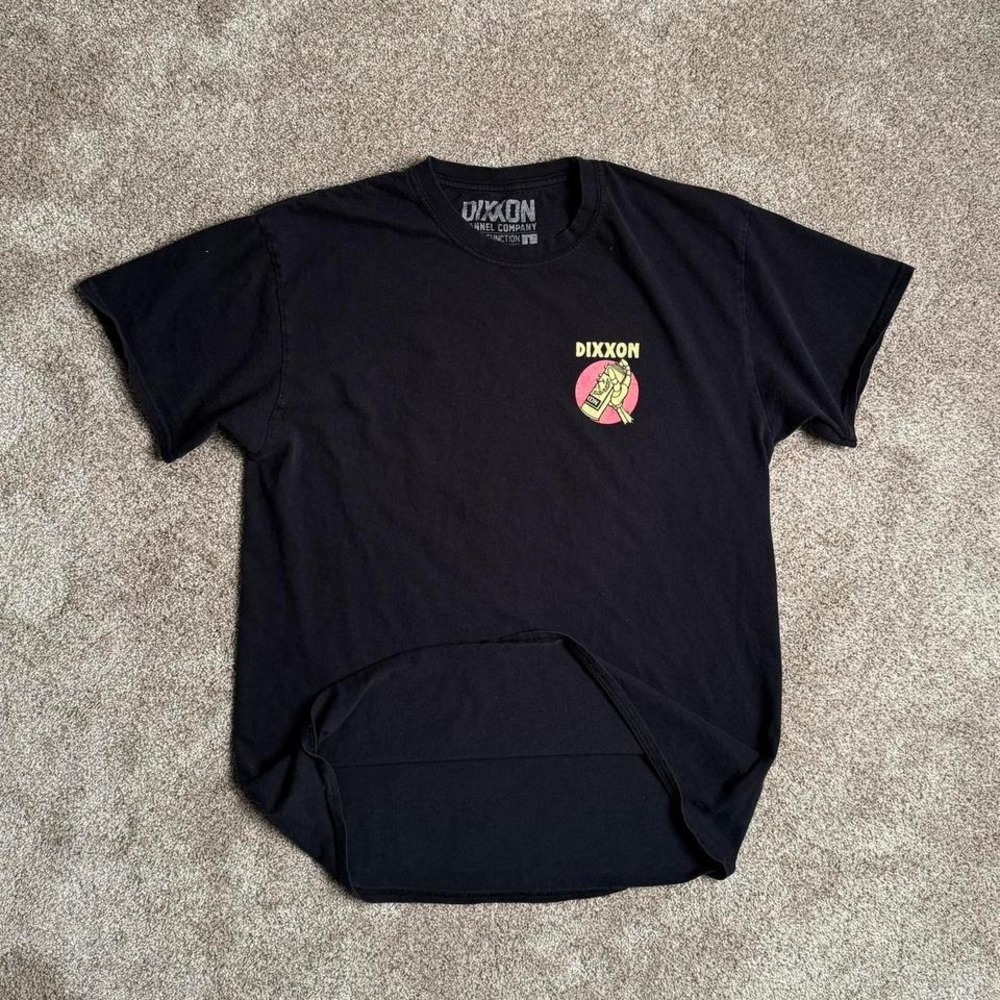 DIXXON SPRAYPAINT GRAPHIC TEE